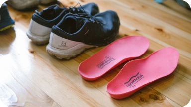 Можно ли носить обувь без стелек - фото