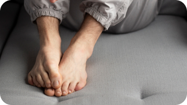 Почему болят пальцы на ногах - фото